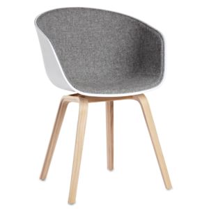Hay About a Chair AAC22 wit gestoffeerd